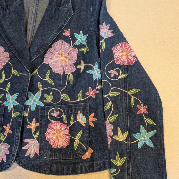 Vintage Embroidered Floral Dark Blue Jean Jacket - Picture 4 of 6